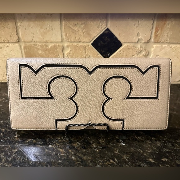 Tory Burch Pebbled Leather Clutch Approx 10 X 5 NWOT/EUC - Picture 1 of 10